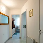 Apartma Na Hribu شقة موجسترانا