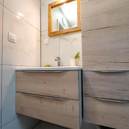 شقة Apartmaji Na Hribu موجسترانا