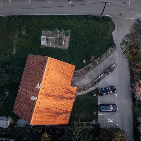Apartmaji Na Hribu موجسترانا
